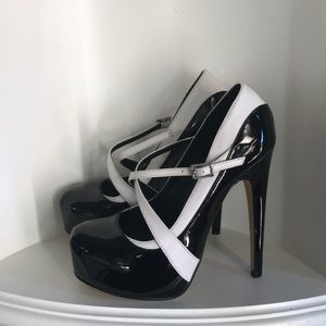 NWOB  MADONNA Truth or Dare  Platforms SZ 6.5